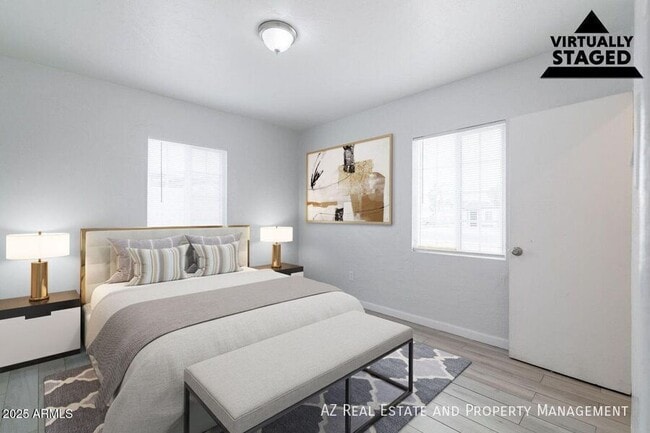 Building Photo - 1628 E Granada Rd