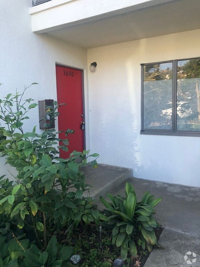 Building Photo - 3048 Luna Dr