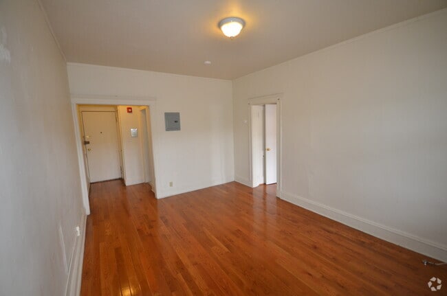 Building Photo - 1564 Commonwealth Ave