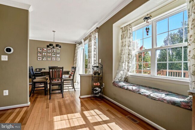 Building Photo - 22385 Maison Carree Square