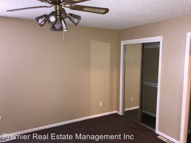 Building Photo - 18905 E Manor Ct