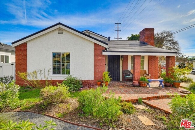 Building Photo - 2200 Easy Ave