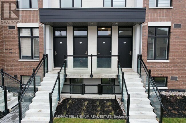 Photo du bâtiment - 9560-9560 Islington Ave