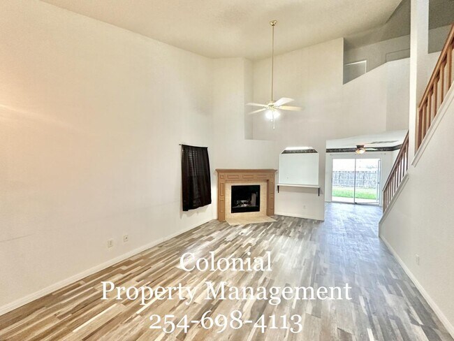 Foto del edificio - 4201 Thunder Creek Dr