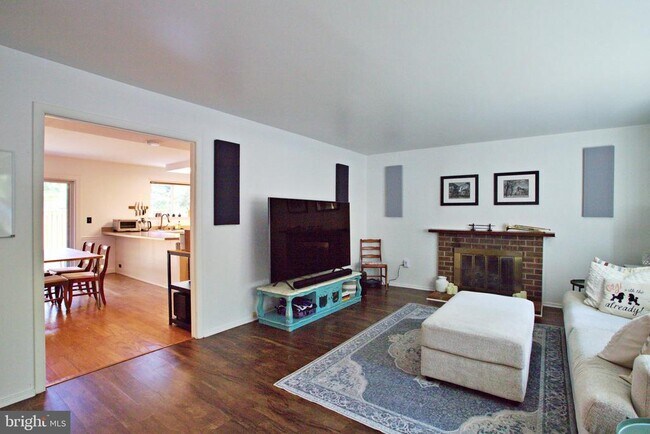 Foto del edificio - 1450 Greenmont Ct
