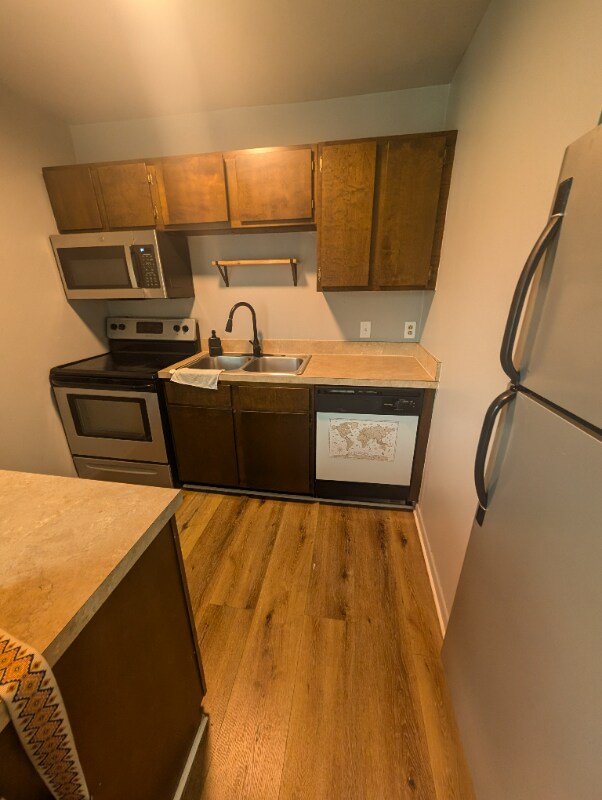 Foto del edificio - 821 E Wayne Ave