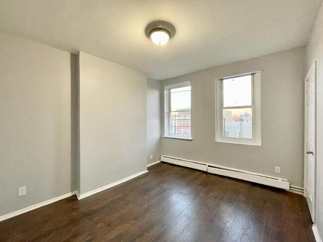 Building Photo - 473 Ocean Ave