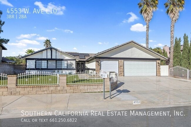 Building Photo - Updated Three Bedroom Single Story Home wi...