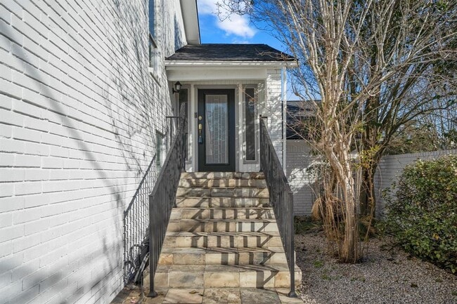Building Photo - 4102 Judson Ave