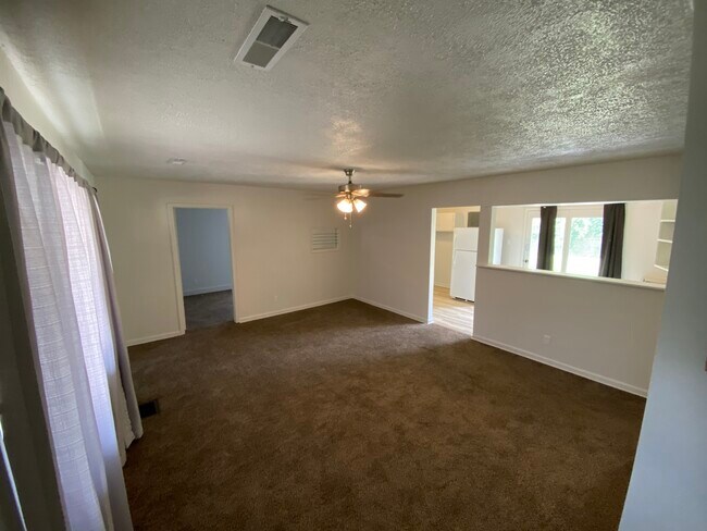 Foto del edificio - 3379 SW Clare Ave