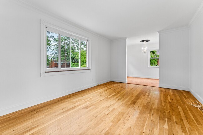 Foto del edificio - 947 Brintell St