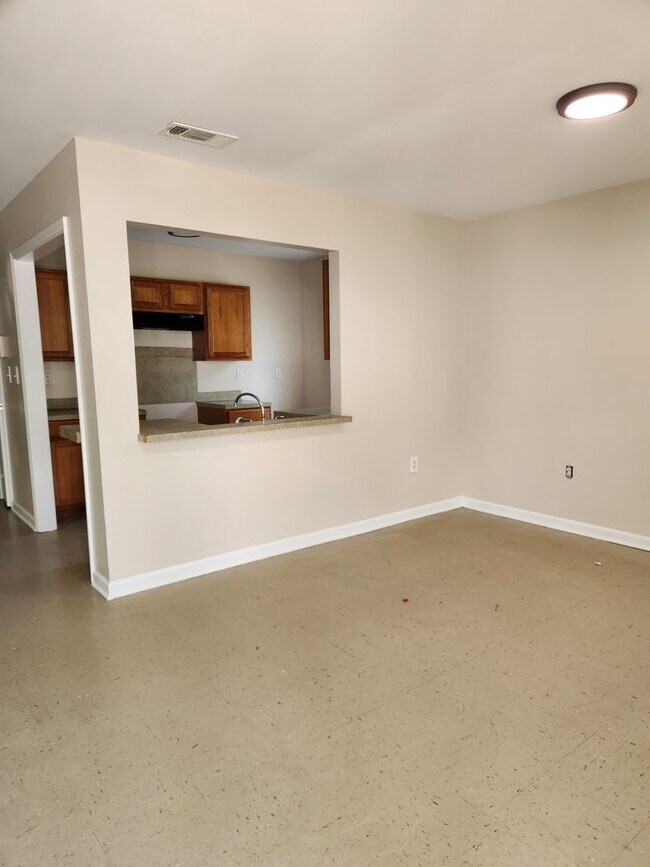 Foto del edificio - House for Rent