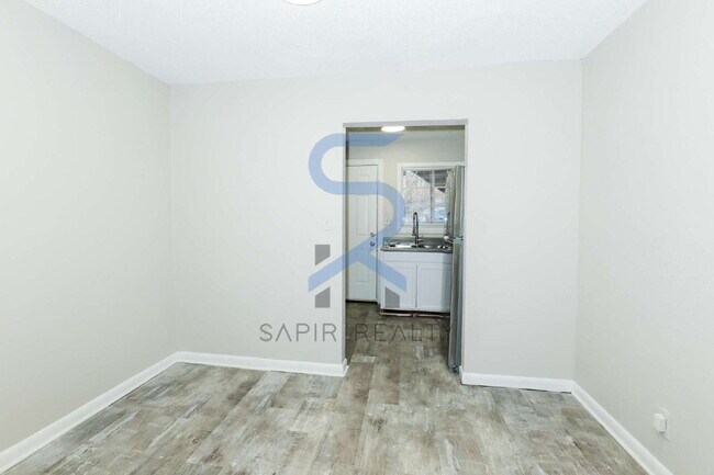 Foto del edificio - 2045 Alison Ct SW