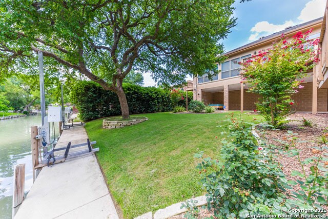 Building Photo - 205 Spyglass Rd