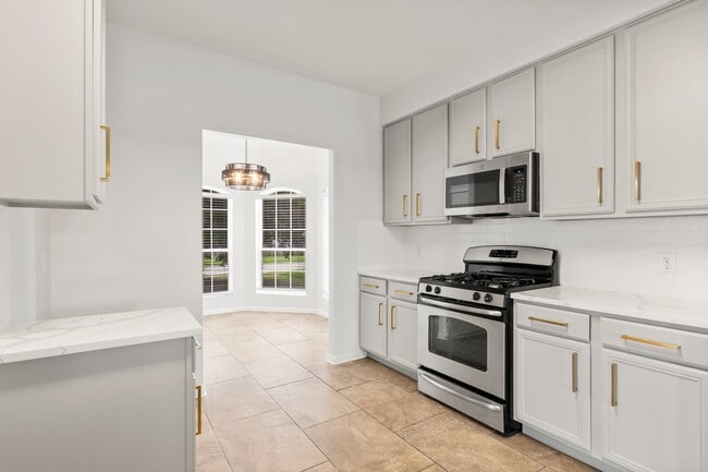 Building Photo - 2437 Aspen Dale Dr