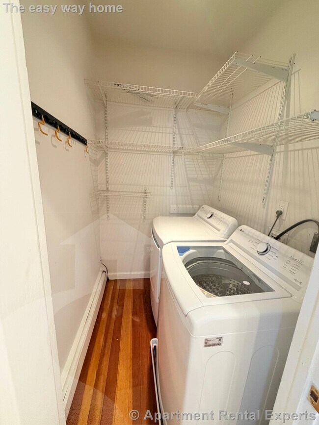 Foto del edificio - 172 Putnam Ave