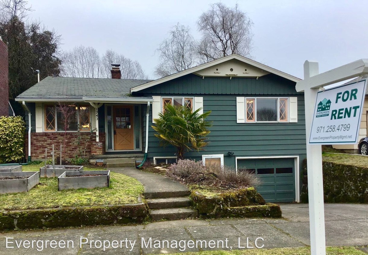Primary Photo - 3 br, 2 bath House - 1743 NE Morgan St.