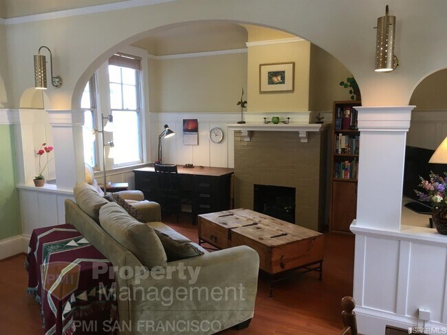 Building Photo - 758 7th Ave