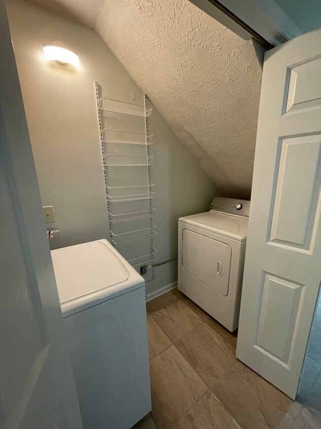 Laundry - 113 Guill Ct