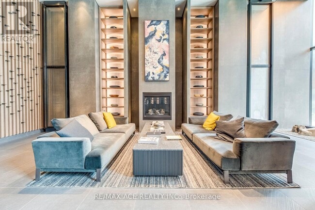 Photo du bâtiment - 55 Charles St E