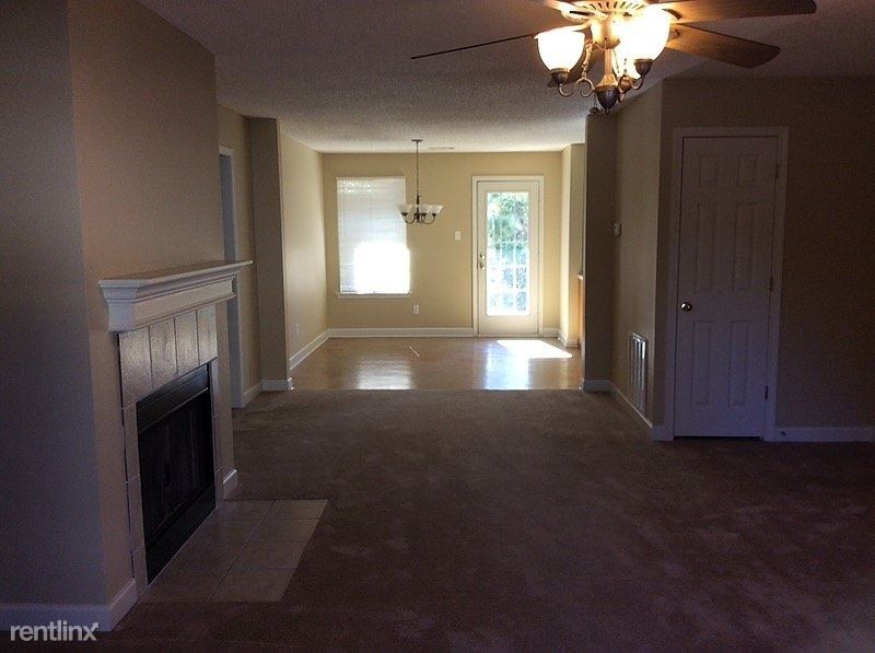 Building Photo - 6400 Pinnacle Valley Rd