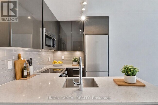 Photo du bâtiment - 42 Charles St E