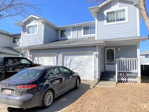 Building Photo - 501-501 Youville Dr E Northwest