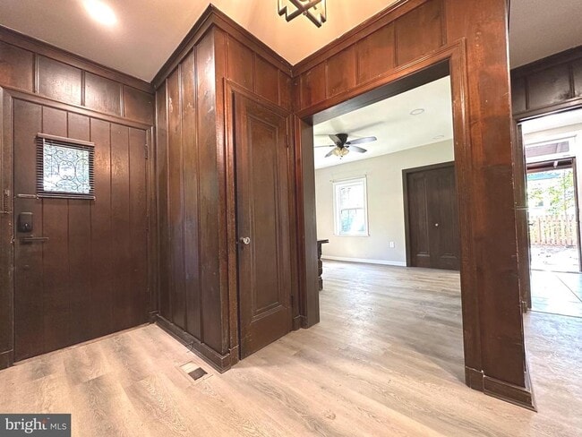 Building Photo - 4409 Beechwood Rd