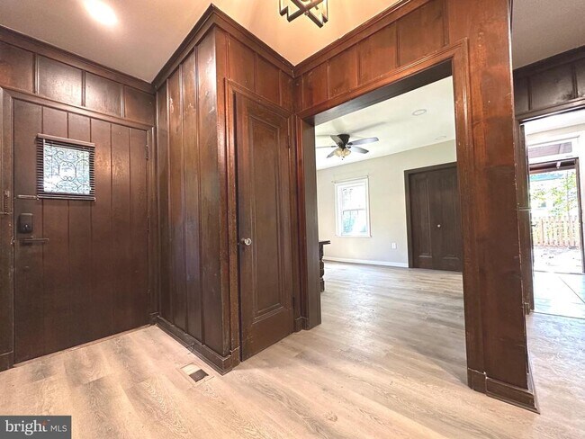 Foto del edificio - 4409 Beechwood Rd