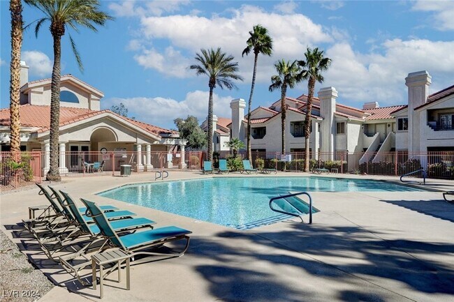 Foto del edificio - 7912 Foxwood Pl