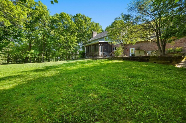 Foto del edificio - House in Washington IL, 4 bedrooms / 3.5 baths and 3 car attached garage