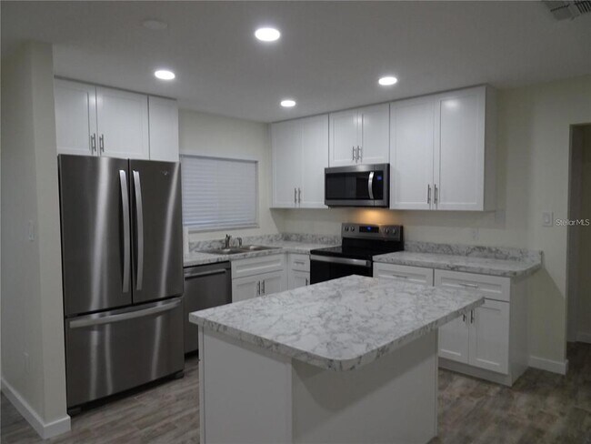 Building Photo - 4902 Gardengate Ln