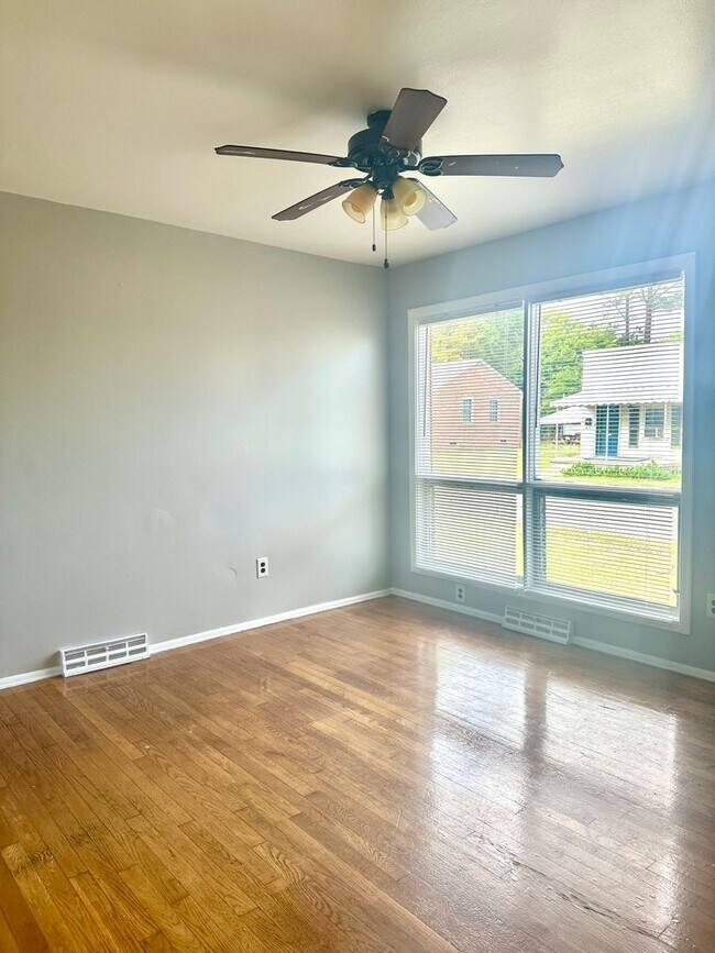 Foto del edificio - 5407 Stokes Ln