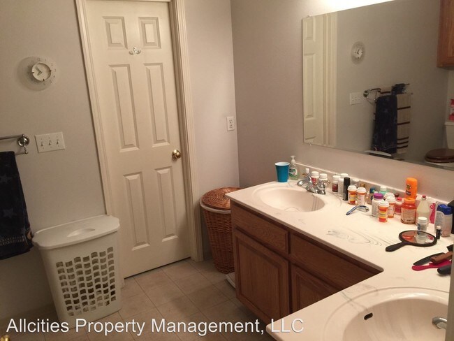 Foto del edificio - 3 br, 1 bath House - 4171 Tamarack Dr.