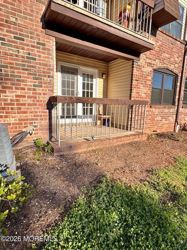 Foto del edificio - 1202 Green Hollow Dr