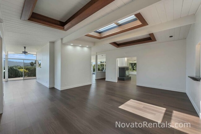 Building Photo - 748 Beechnut Ct