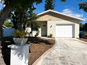 Building Photo - 4427 S Beneva Rd