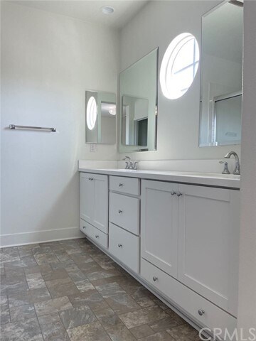 Building Photo - 15950 Ellington Way