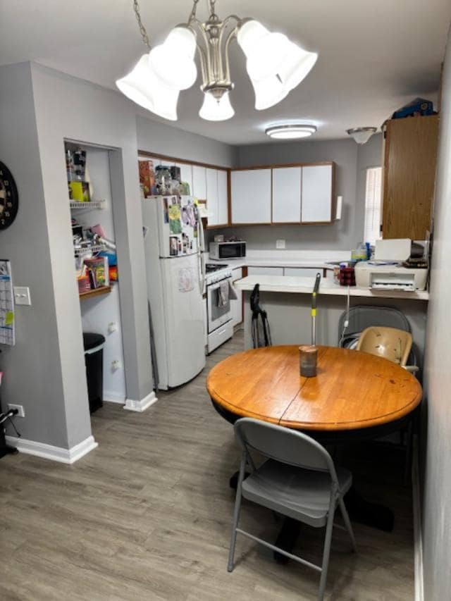 Cocina - 1050 Woodhill Ct