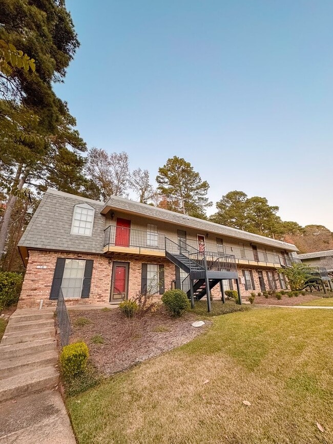 Building Photo - 1600 N Seventh St