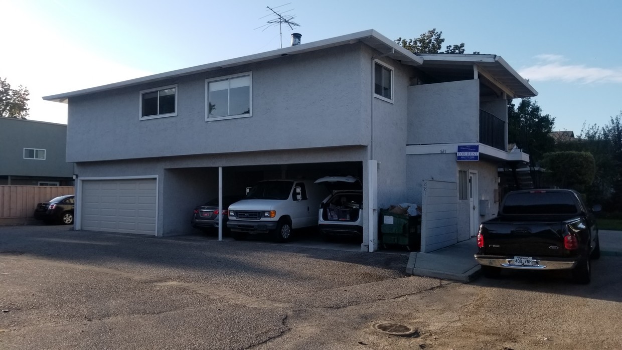 Building Photo - 881 Branham Ln