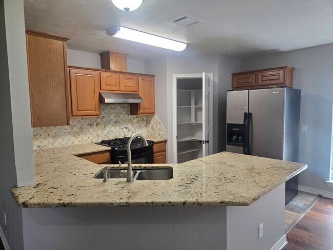 Foto del edificio - 3724 Dove Hollow Ln