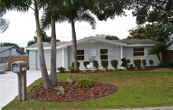 Building Photo - 3509 Kingsbury Dr