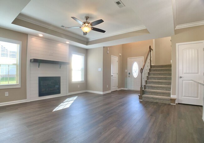 Foto del edificio - 425 Ayden Ln