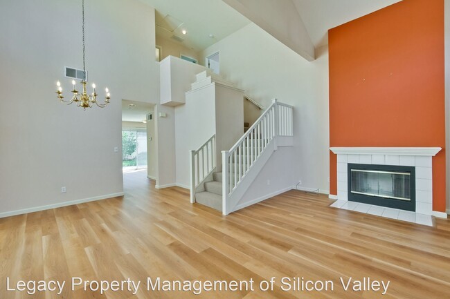 Building Photo - 3 br, 2.5 bath House - 366 Pescadero Terrace