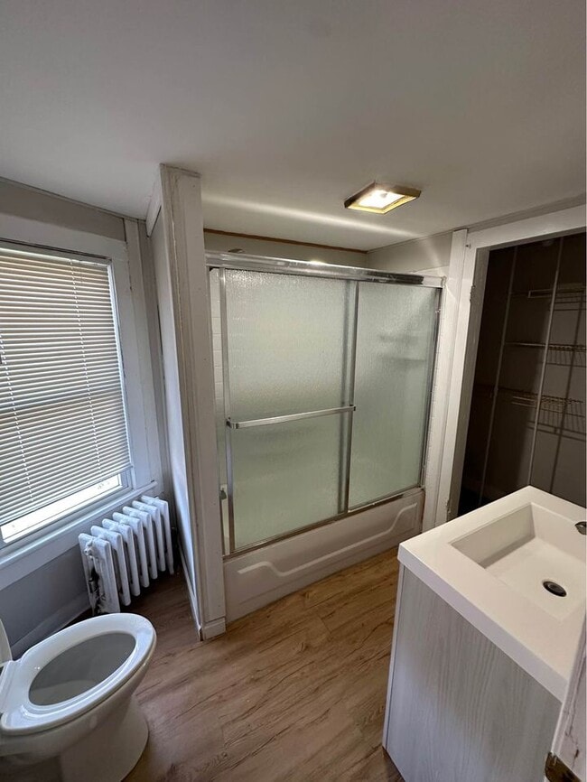 Building Photo - 619 Dean St