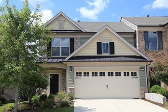 Building Photo - 326 Brier Crossings Loop