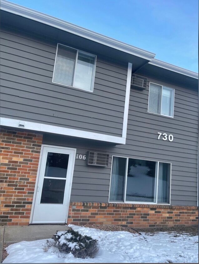 730 W Village Rd Unit 106, Chanhassen, MN 55317 Condo for Rent in