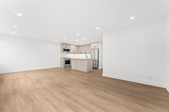 Building Photo - 44 Charles West in Manulife Centre