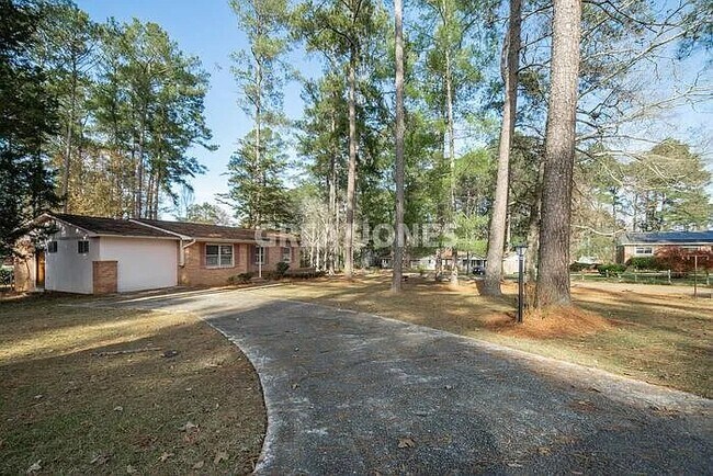 Foto del edificio - 1808 Haviland Cir